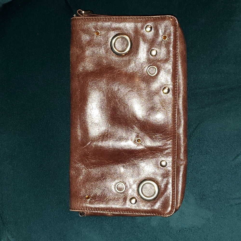 HOBO Clutch